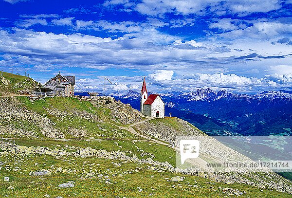 South Tyrol; Province of Bolzano; landscape; Valle Isarco  Chiusa. Latzfons  Latzfonser - Kreuz| South Tyrol; Alto Adige; landscape; Val d'Isarco  Chiusa  Lazfons  croce di Lazfons