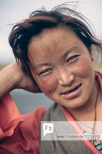 Portrait of a young Tibetan woman  Tingri  Xigatse  Shigatse  Shigatse  Tibet Autonomous Region  China  Asia
