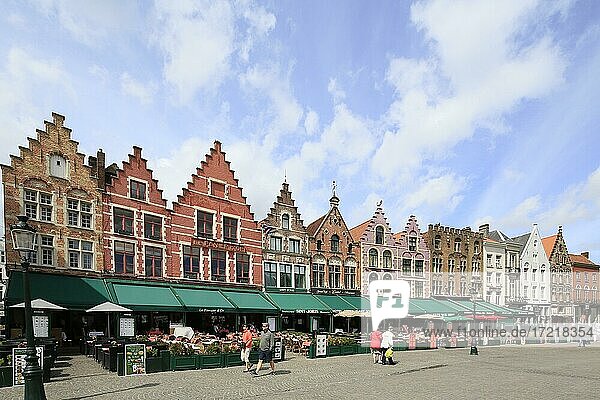 Market with houses with stepped gables on the north side of the square  Old Town of Bruges  Benelux  Belgium  Europe