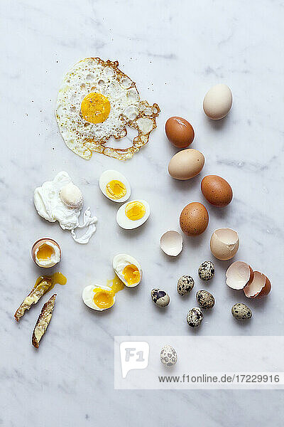 Rohe und zubereitete Eier