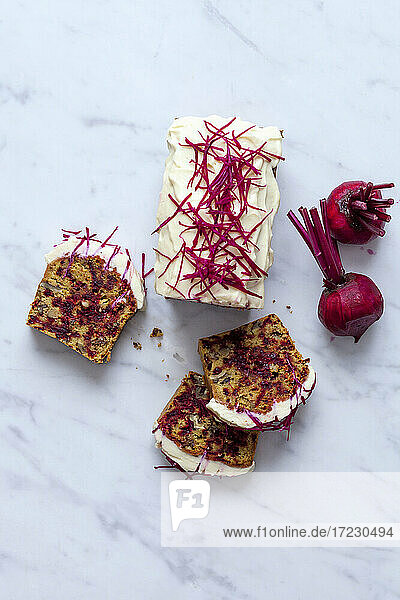 Beetroot cake with walnuts