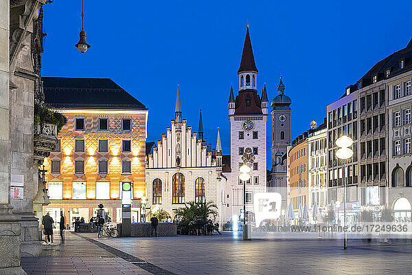 Illuminated city center at dusk  Munich  Bavaria  Germany