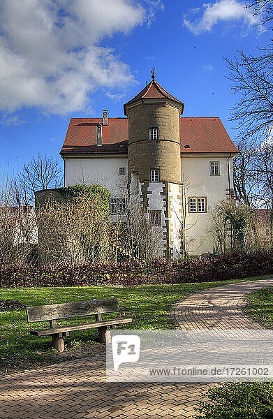 Unterschloss und Schlosspark in Gemmingen im Kraichgau  Landkreis Heilbronn  Baden-Württemberg; Süddeutschland  Deutschland  Europa.