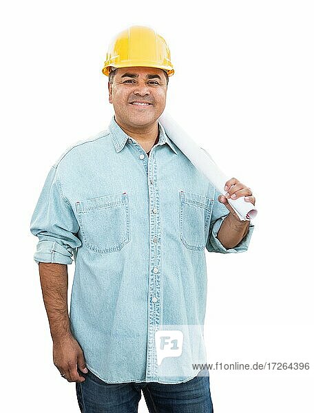 Hispanic männlichen Bauunternehmer in harten Hut mit Blaupause Pläne isoliert auf einem weißen Hintergrund