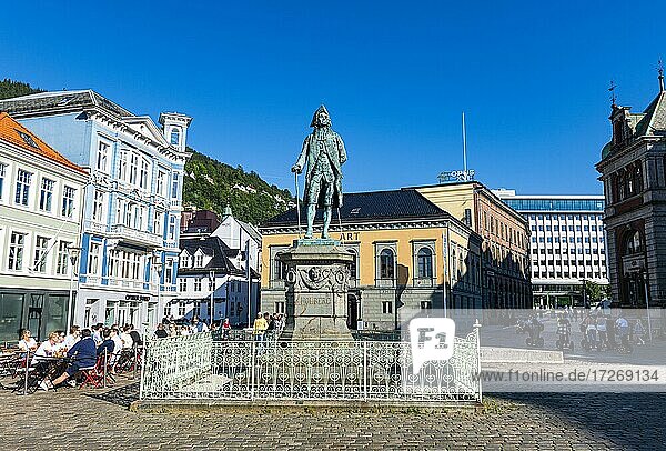 Ludwig-Holberg-Statue  Unesco-Welterbe  Bergen  Norwegen  Europa