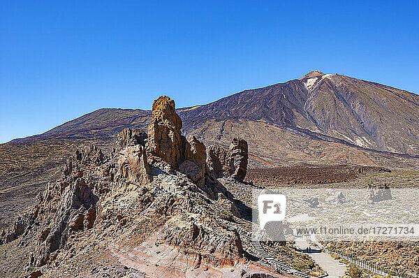 Spain  Santa Cruz de Tenerife  Roques de Garcia formation in Teide National Park with Mount Teide in background