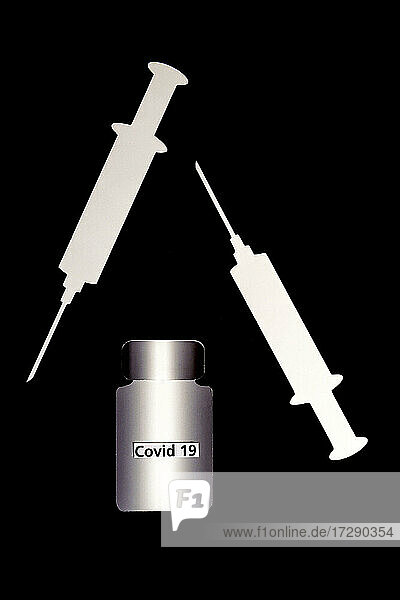 2D-Papierausschnitte von leeren Spritzen und Impfstoffflaschen