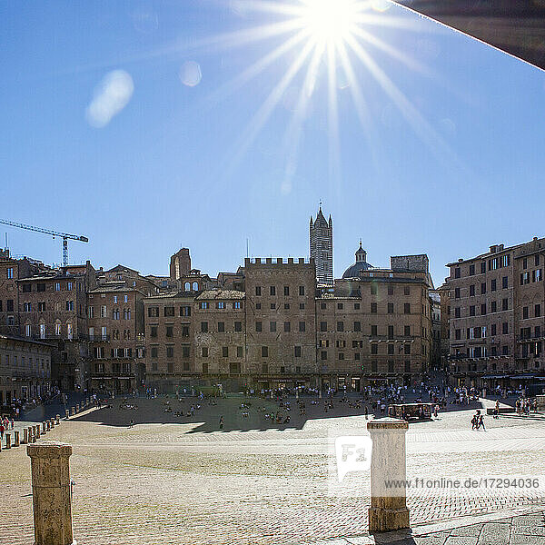 Italien  Toskana  Siena  Sonnenschein über der Piazza del Campo
