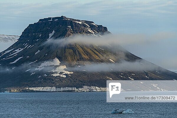 Flat table mountains covered with ice  Franz Josef Land archipelago  Russia  Europe