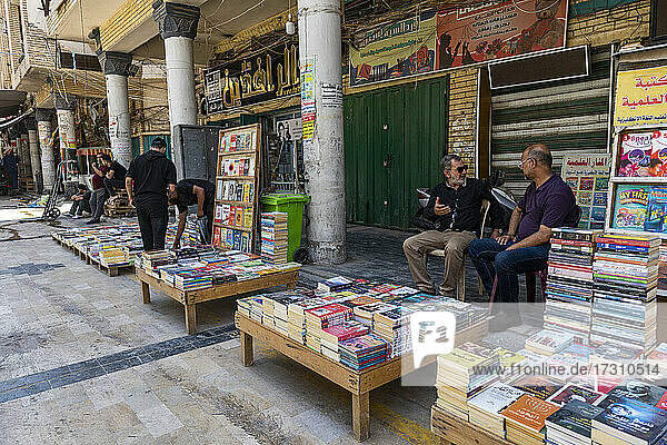 Book market  Baghdad  Iraq  Middle East