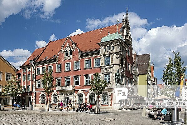 Marienplatz with town hall from 1897  with statue Georg von Frundsberg  Mindelheim  Swabia  Bavaria  Germany  Europe