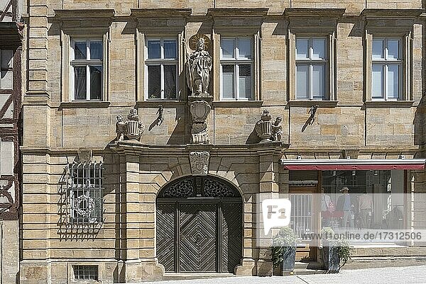 Haus zum Düthorn  historisches Wohn- und Geschäftshaus  erbaut Ende des 17. Jhd.  Bamberg  Oberfranken  Bayern  Deutschland  Europa