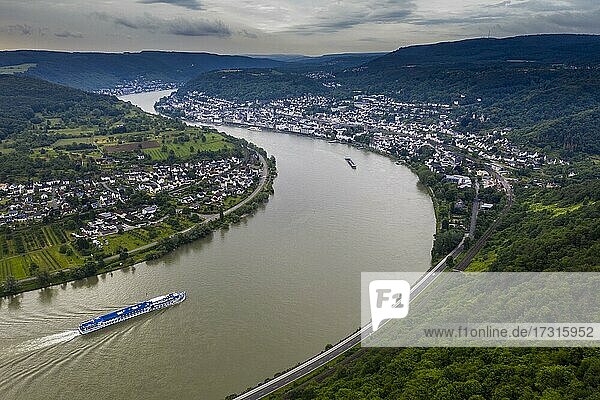 Blick vom Gedeonseck hinunter auf den Rhein bei Boppard  Unesco-Welterbe Mittelrheintal  Deutschland  Europa