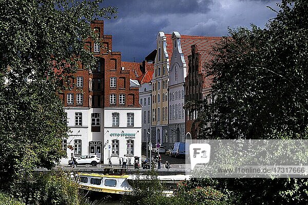 Backsteingotische Häuser der Altstadt von Lübeck  mittelalterliche Stadt  UNESCO-Weltkulturerbe Hansestadt Lübeck  Schleswig-Holstein  Deutschland  Europa