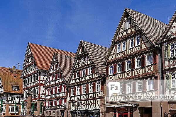 Historische Fachwerkhäuser auf dem Marktplatz  Calw  Nagoldtal  Schwarzwald  Baden-Württemberg  Deutschland  Europa