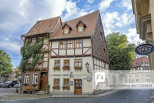 Fachwerkhaus von 1660 in der Altstadt von Quedlinburg  Sachsen-Anhalt  Deutschland  Europa