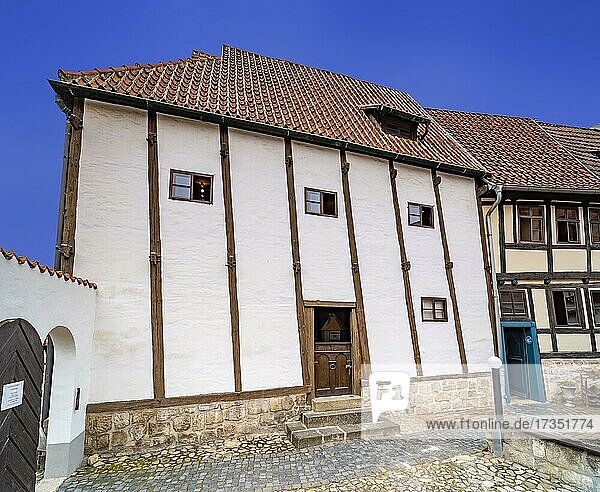Das Fachwerkmuseum im Ständerbau von 1346/47 ist eines der ältesten Gebäude der Stadt Quedlinburg  Sachsen-Anhalt  Deutschland  Europa