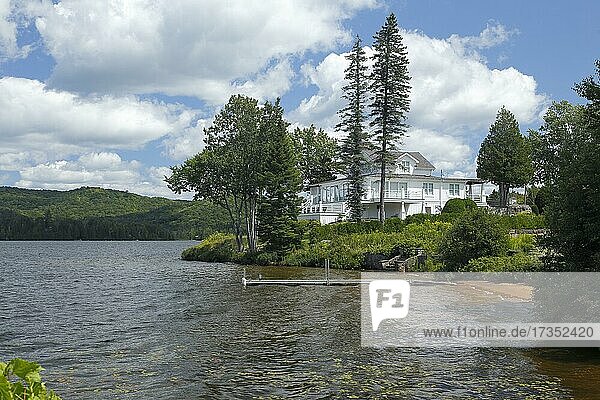 Haus am See Saint-Joseph  Saint-Adolphe-d'Howard  Provinz Quebec  Kanada  Nordamerika