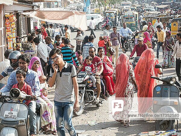 Busy street  Jodhpur  Rajasthan  India  Asia