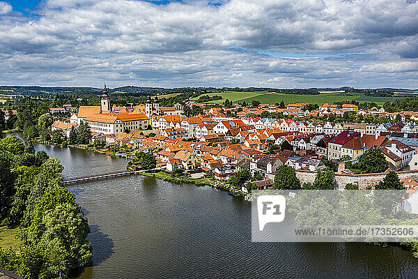 Luftaufnahme des historischen Zentrums von Telc  UNESCO-Weltkulturerbe  Südmähren  Tschechische Republik  Europa