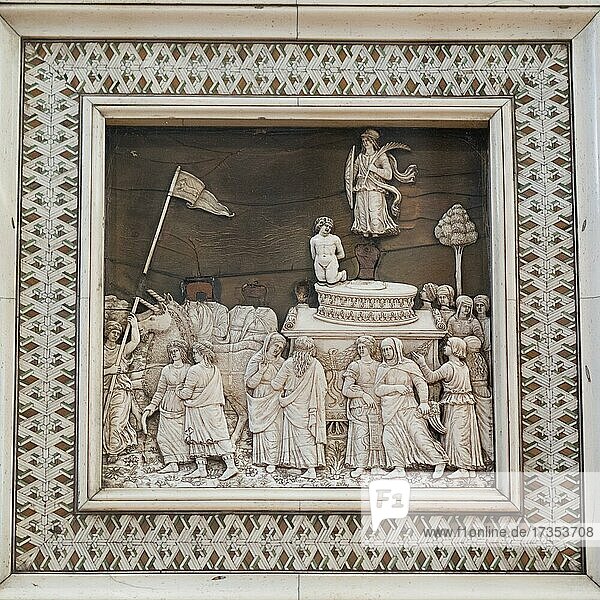 Triumphal procession of chastity after the Trionfi by Francesco Petrarch  ivory reliefs on oak wood  reliquary  Graz Cathedral  Styria  Austria  Europe