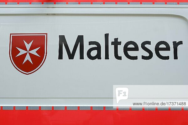 Malteser, Logo und Schrift der Hilfsorganisation, Nordrhein-Westfalen, Deutschland, Europa