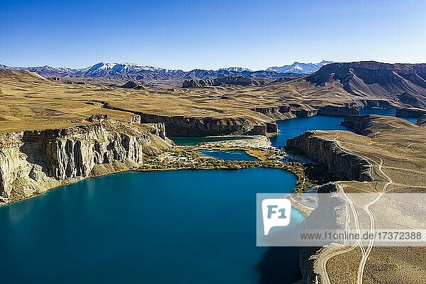 Luftaufnahme der tiefblauen Seen des Unesco-Nationalparks  Band-E-Amir-Nationalpark  Afghanistan  Asien