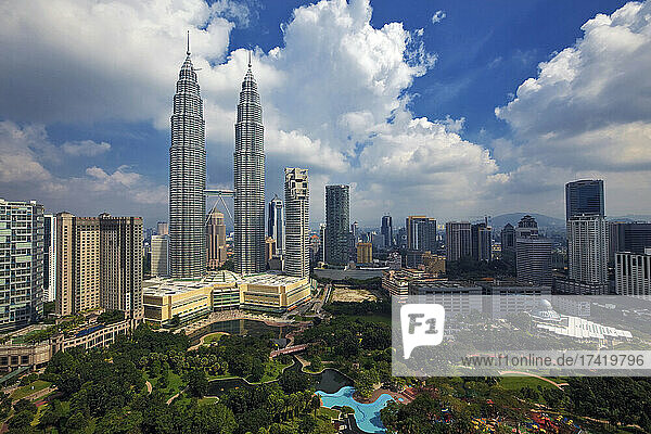 Malaysia  Kuala Lumpur  Clouds over KLCC Park and Petronas Towers