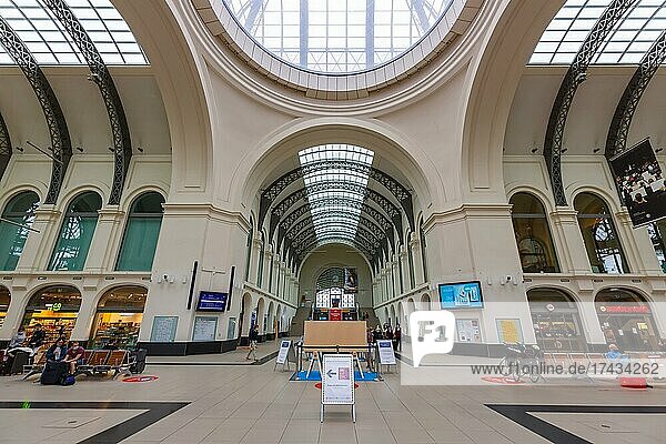 Station central railway station Hbf Deutsche Bahn DB symmetrical in Dresden  Germany  Europe