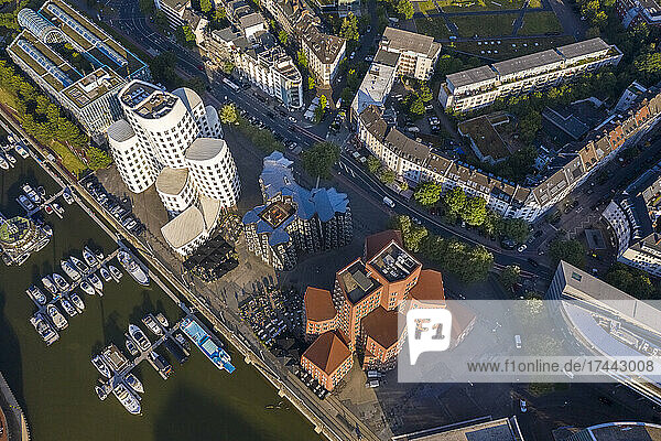 Deutschland  Nordrhein-Westfalen  Düsseldorf  Luftaufnahme des Medienhafens