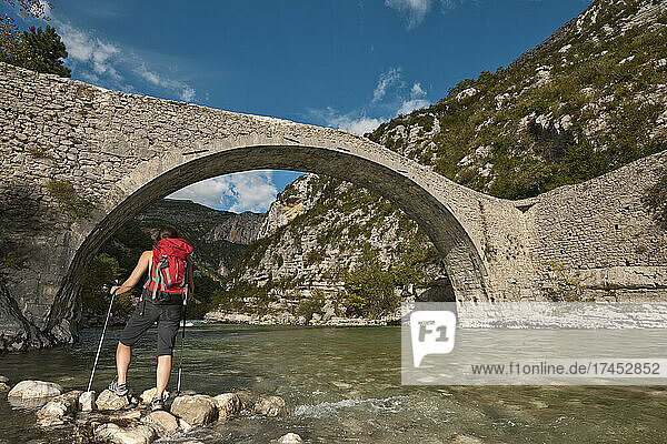woman hiking in the Verdon canyon in South France