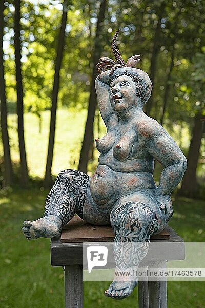 Skulptur im Garten des Müritzeums  Waren (Müritz)  Mecklenburg-Vorpommern  Deutschland  Europa