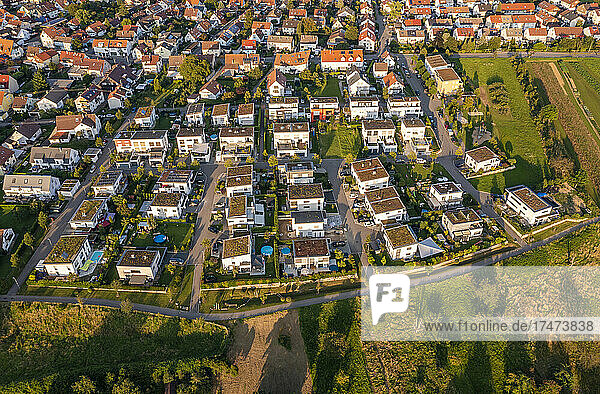 Deutschland  Baden-Württemberg  Baltmannsweiler  Luftaufnahme des Neubaugebiets in Schurwald