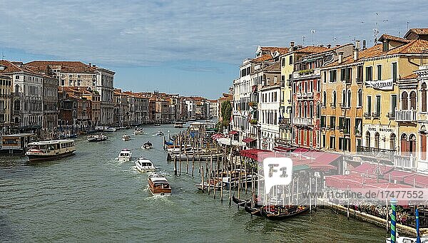 Riva del Vin and Grand Canal  Canal Grande  Venice  Italy  Europe