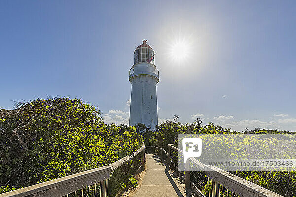 Australia  Victoria  Cape Schanck  Sun shining over Cape Schanck Lighthouse