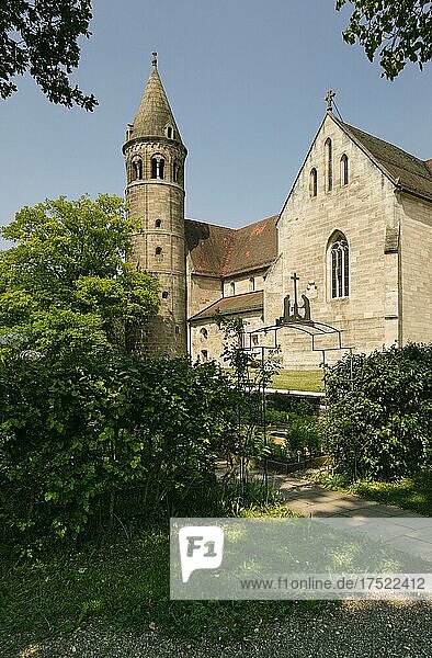 Kloster Lorch  Kirchturm  Klostergarten  Lorch  Baden-Württemberg  Deutschland  Europa