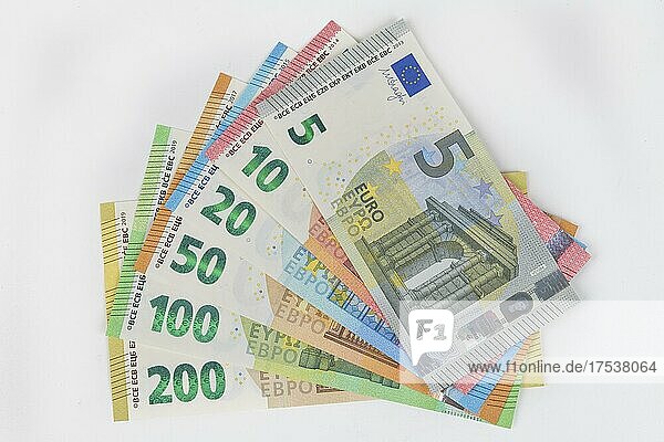 Euroscheine  Banknoten  Stapel  Studioaufnahme