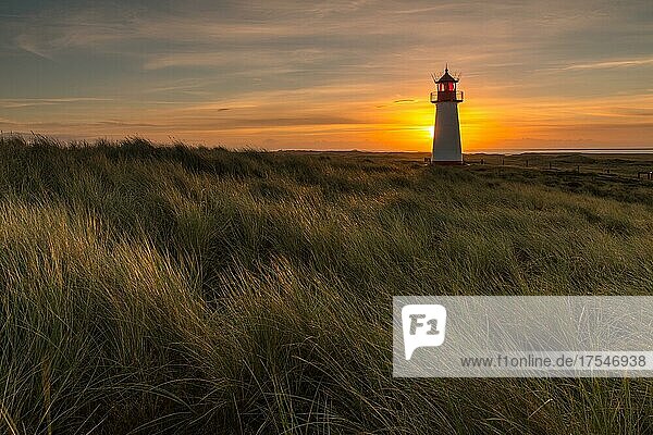 Sunrise at the lighthouse List West at the Lister Ellenbogen  List  Sylt  North Frisia  Schleswig Holstein  Germany  Europe