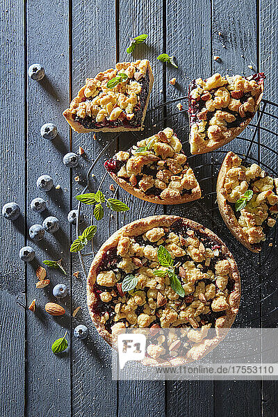 Blueberry and almond tart with a crumble topping