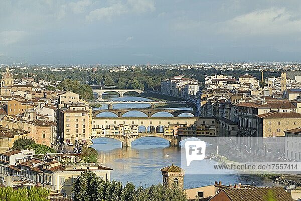 Ponte vecchio  Florenz  Italien  Europa