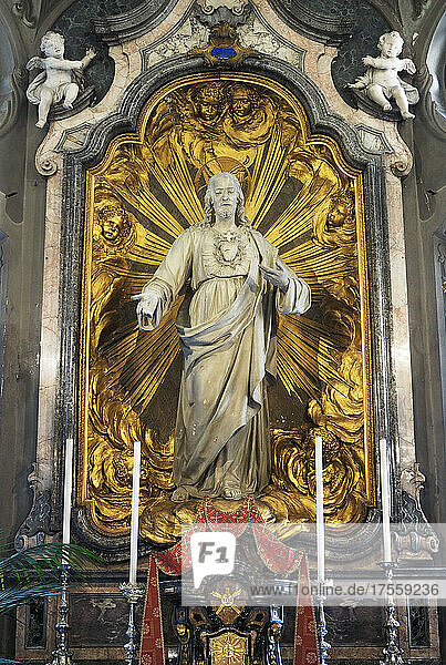 Italien  Lombardei  Mailand  Basilica di Sant'Ambrogio  Jesus Christus Statue
