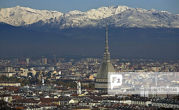 Italy  Piedmont  Turin  cityscape with Mole Antonelliana
