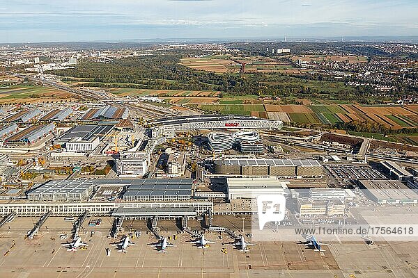 Luftbild Terminal Flughafen und Messe in Stuttgart  Deutschland  Europa