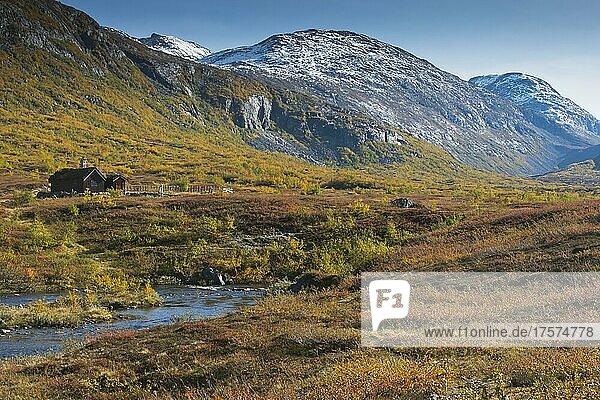Hütten im Fjell  More og Romsdal  Norwegen  Europa