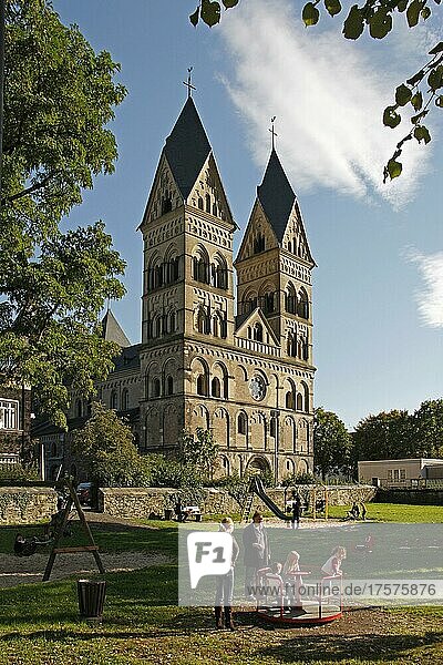 Katholische Pfarrkirche Maria Himmelfahrt (Liebfrauenkirche) (Mariendom)  Andernach am Rhein  Rheinland-Pfalz  Deutschland  Europa