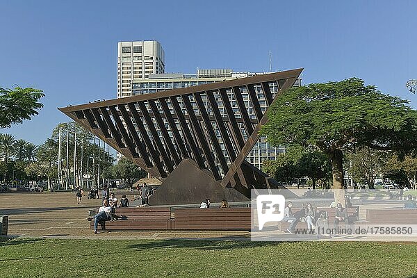 Skulptur von Yigal Tumarkin als Holocaust-Denkmal  Izhak Rabin Square  Tel Aviv  Israel  Asien