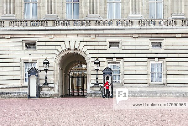 Wachablösung  Buckingham Palace  London  England  Großbritannien  Europa