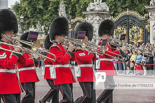 Coldstream guards band playing at changing of the guard  Buckingham Palace  London  England  UK