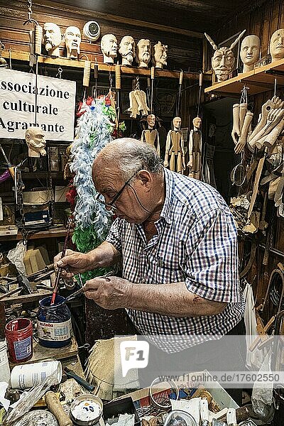Puppet maker Vincenzo Argento in his workshop  Palermo  Sicily  Italy  Europe