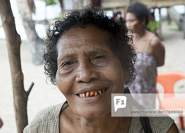 Frau mit Wohnsitz auf der Insel Kuiawa auf den Trobriand-Inseln  Papua-Neuguinea; Kuiawa  Trobriand-Inseln  Papua-Neuguinea